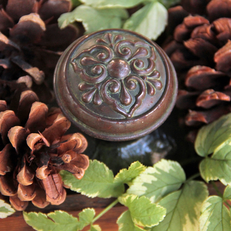 antique doorknob centerpiece