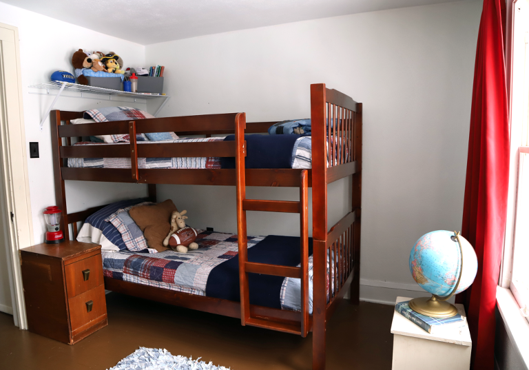 bedroom for 3 boys