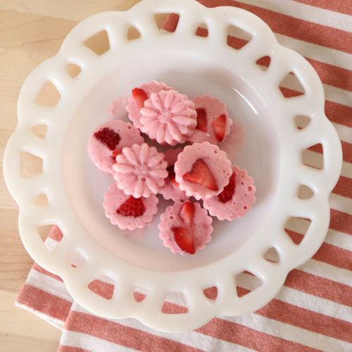 strawberry frozen yogurt bites